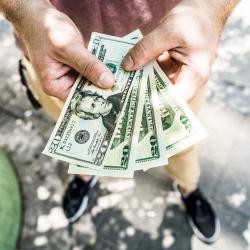 The Benefits of Tracking Your Spending Weekly