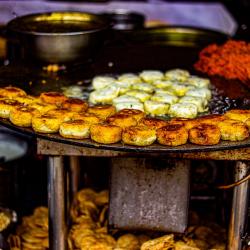 The Best Ways to Save on Food While Traveling