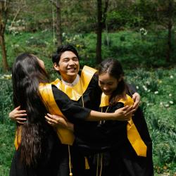 The Pros and Cons of Online Degrees vs. Traditional College