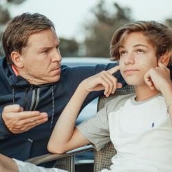 How to Resolve Conflicts with Your Teenager: Practical Tips