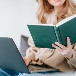 Free vs. Paid Online Learning Resources: Which is Worth the Investment?