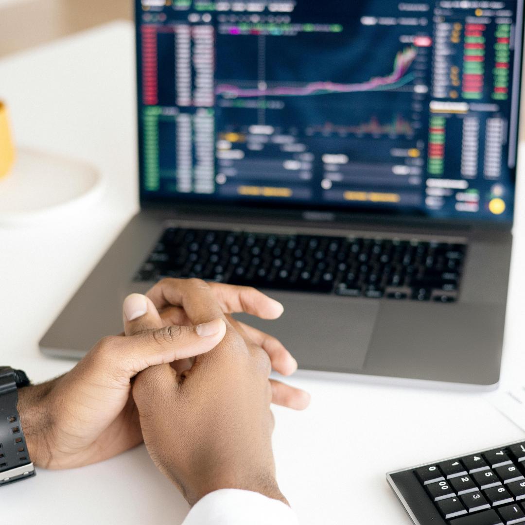 How to Choose Between Stocks and Bonds
