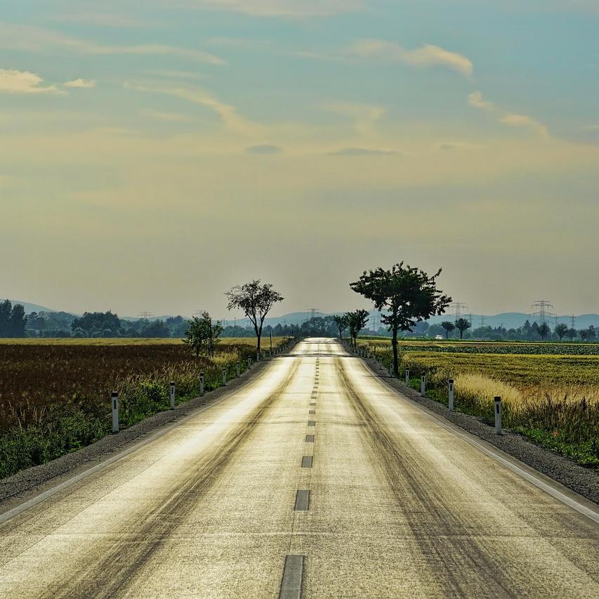 How to Stay Safe and Healthy During a Road Trip