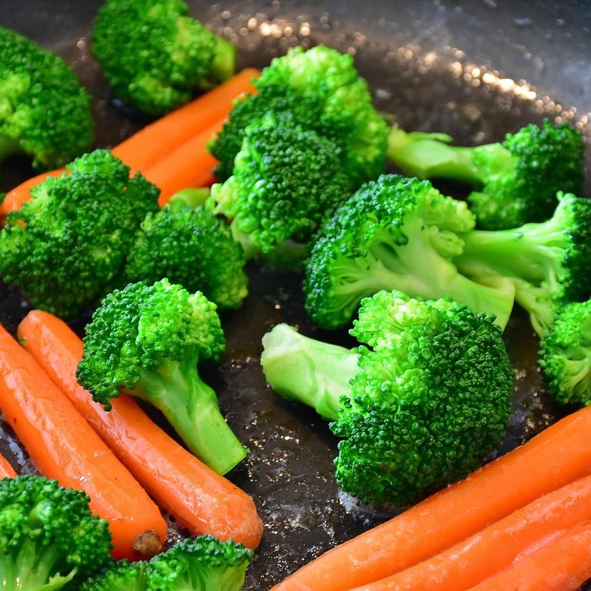 The Secrets of Blanching and Shocking Vegetables for Perfect Texture