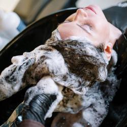 How to Choose the Right Shampoo for Your Hair Type