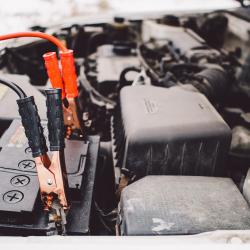 How to Choose the Right Car Jump Starter for Travel Emergencies