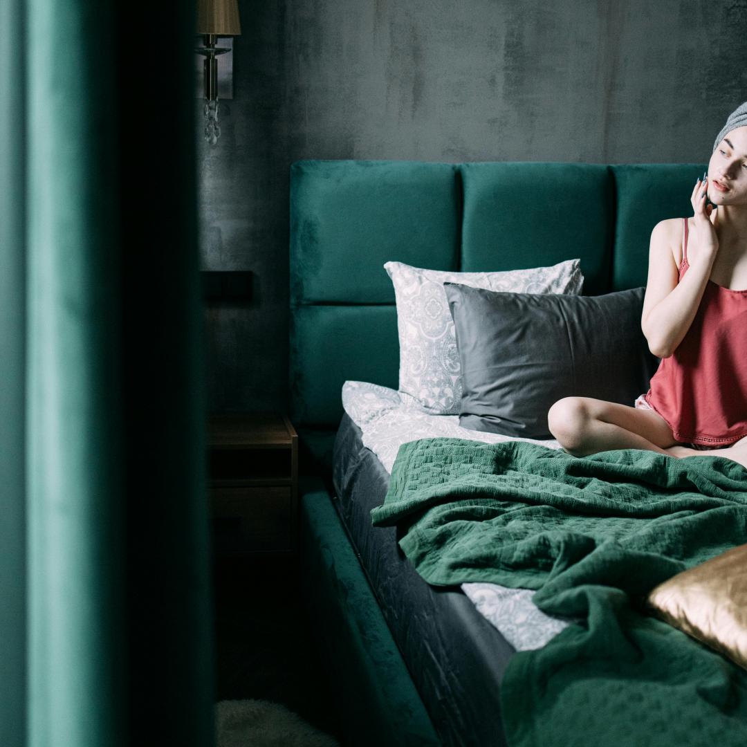 Morning vs. Night Skincare: What’s the Difference?