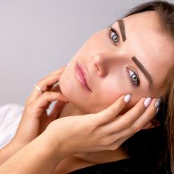 How to Create a Fresh, Natural Makeup Look for Summer
