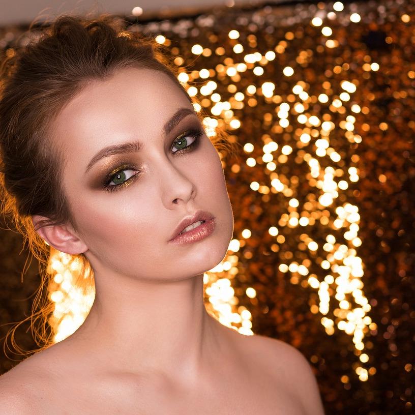 How to Contour and Highlight for a Sculpted Face