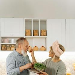 How to Encourage Healthy Eating Habits in Older Adults