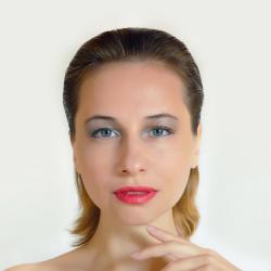 How to Achieve Glowing Skin with Highlighters and Illuminators