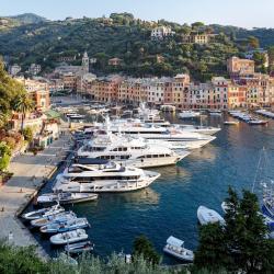 Packing Light for a Luxury Vacation: How to Keep It Simple and Stylish