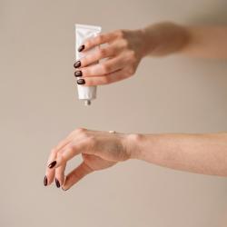 How to Combat Dry Skin with a Hydrating Skincare Routine