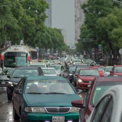 How to Drive Safely in Heavy Traffic: Tips for Stress-Free Commutes