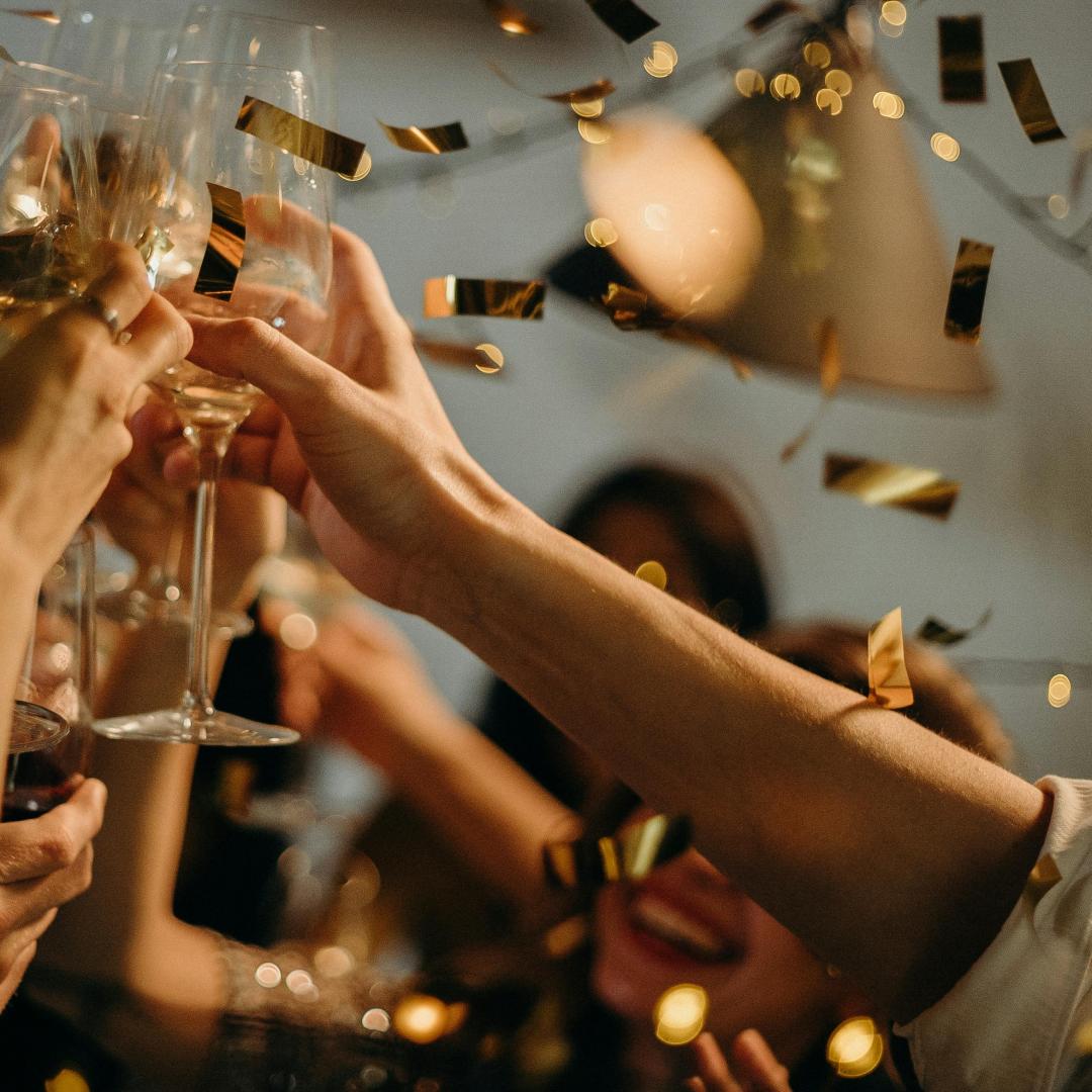 Frugal Holiday Tips: How to Celebrate Without Overspending