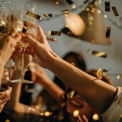 Frugal Holiday Tips: How to Celebrate Without Overspending