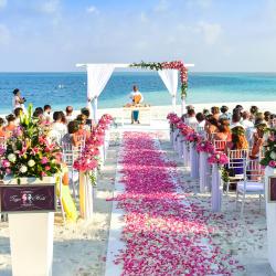 Dressing for Special Occasions: What to Wear for Weddings and Parties