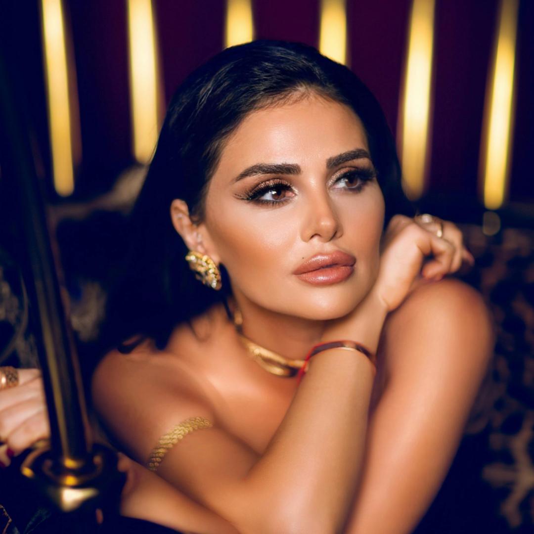 How to Create a Glamorous Evening Makeup Look