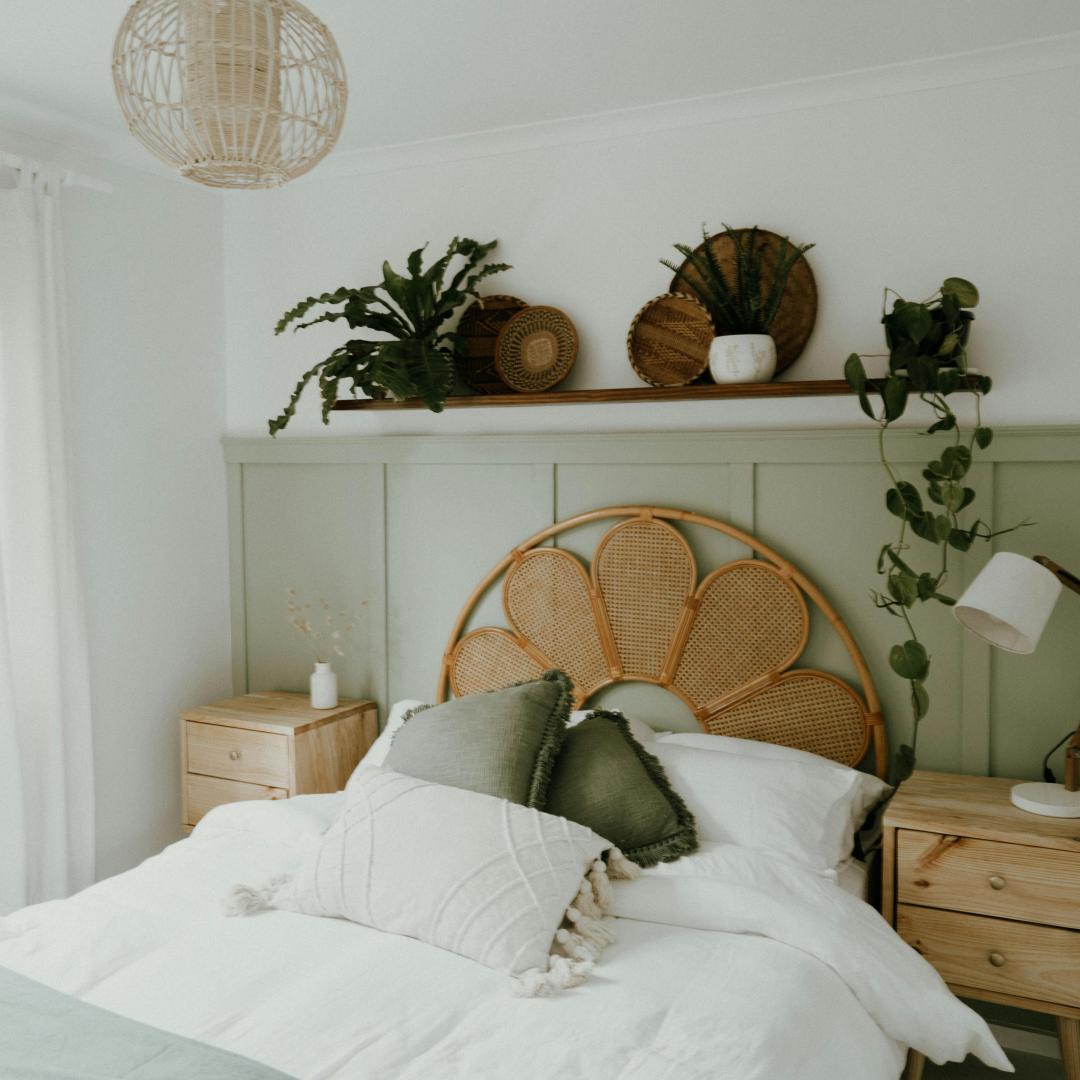 Creating a Calm and Relaxing Bedroom: Decor Tips