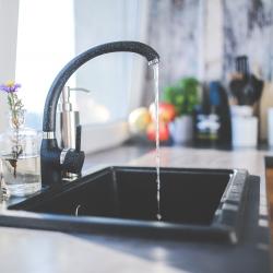 How to Fix a Leaking Faucet in Minutes