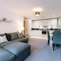 How to Create a Minimalist Home on a Budget